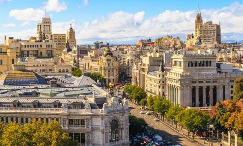 MADRID: UM DESTINO QUE VOCÊ VAI AMAR MADRID Os moradores de Madrid são conhecidos por serem amigáveis e de mente aberta, e você vai sentir a energia contagiante da cidade imediatamente.