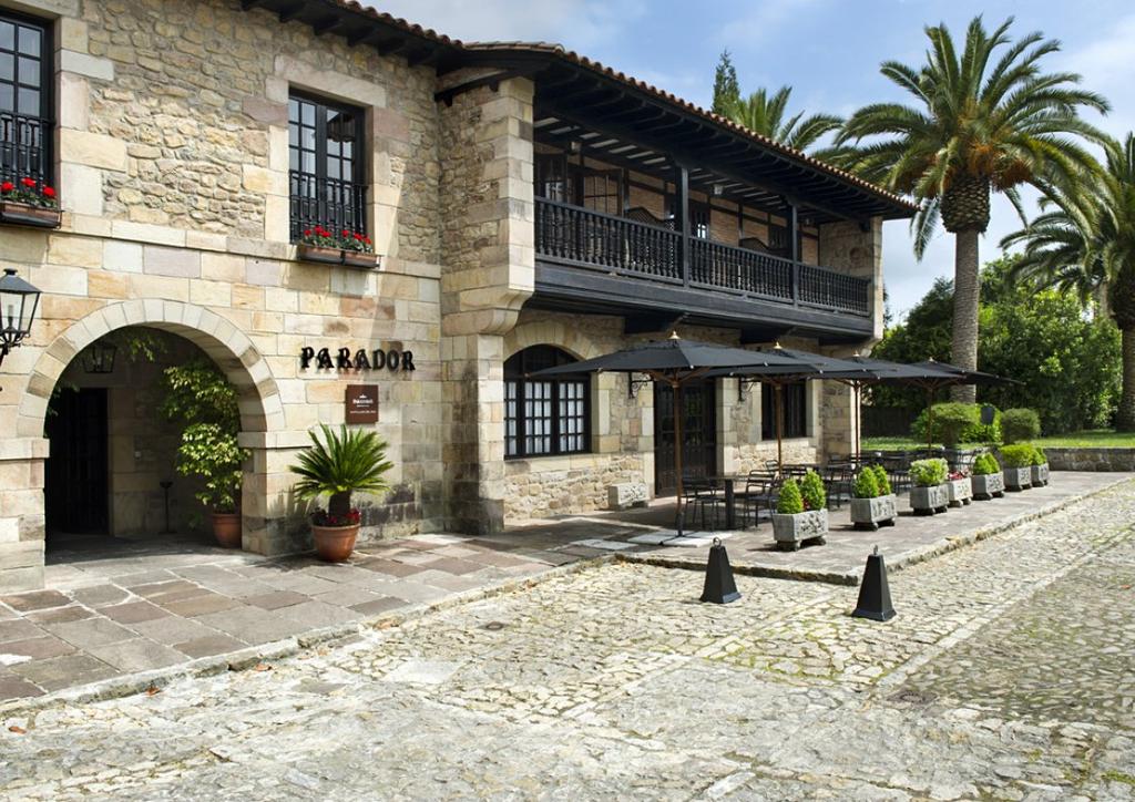 PARADOR DE