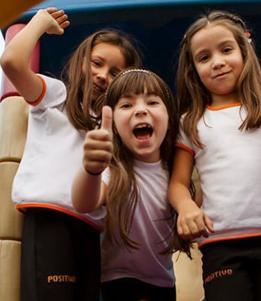 O Colégio Trevo nasceu no ano de 1996 na Av. Brasil, a partir de uma escola de Educação Infantil com 17 alunos.