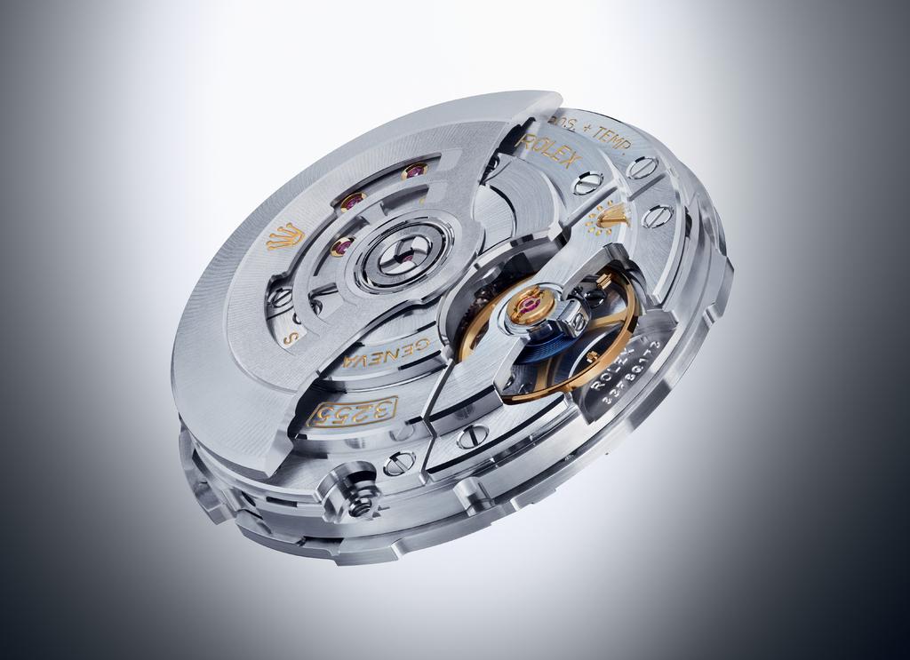 NOVO ESCAPE CHRONERGY Os engenheiros da Rolex conseguiram, criar e patentear um novo escape que otimiza o rendimento do escape de âncora suíça padrão da relojoaria suíça, cuja evolução técnica