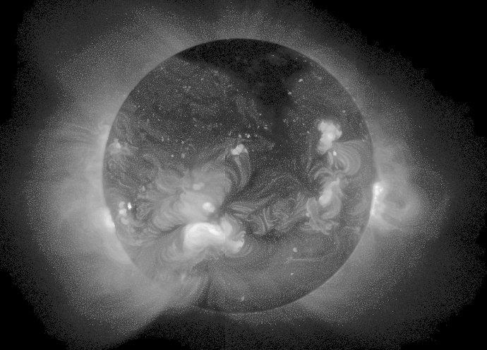 Figura 1.3 - Imagem do Sol em RXM obtida em 26/08/1992 com o Solar X-ray Telescope, a bordo do satélite Yohkoh.