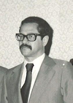 Rui Mrais - Presidente da Câmara Municipal de Silves, eleit pel PS em 12-12-1976 A 3 de Janeir de 1977, na cidade de Far, camarada e Gvernadr, Júli Filipe de Almeida Carrapat, prcedeu à instalaçã da