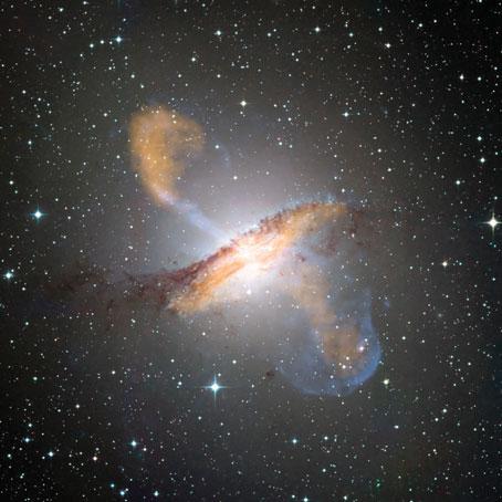 Radiogaláxias Exemplo: Centauro A, galáxia elíptica a 4 Mpc.