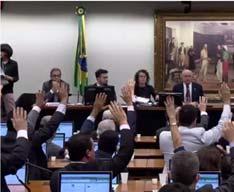 (CCJ) rejeitou nesta quinta-feira (14) o parecer do deputado Ronaldo Fonseca (PROS-DF), que pedia a anulação da votação do relatório do Conselho de Ética que opinou favoravelmente à cassação do