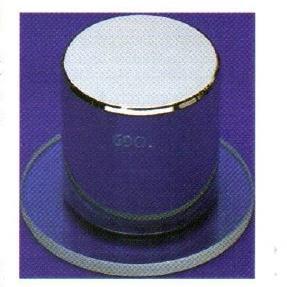 O quilograma (kg) é igual à massa do protótipo internacional do quilograma (cilindro de