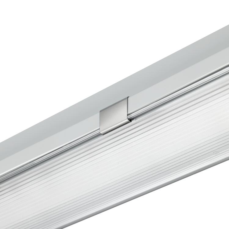 000 lm (versão LED59S L1500) Temperatura de cor 4000 K correlacionada Índice de restituíção 80 cromática Vida útil média L70B50 50.000 horas Vida útil média L80B50 30.