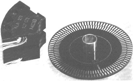 Encoder incremental Construção do disco: utilizando a tecnologia laser, conseguem-se discos com fendas e diâmetros da ordem dos 4 mm.