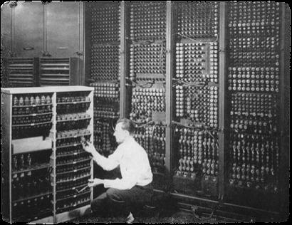 (11/20) A manutenção do ENIAC era muito complexa.