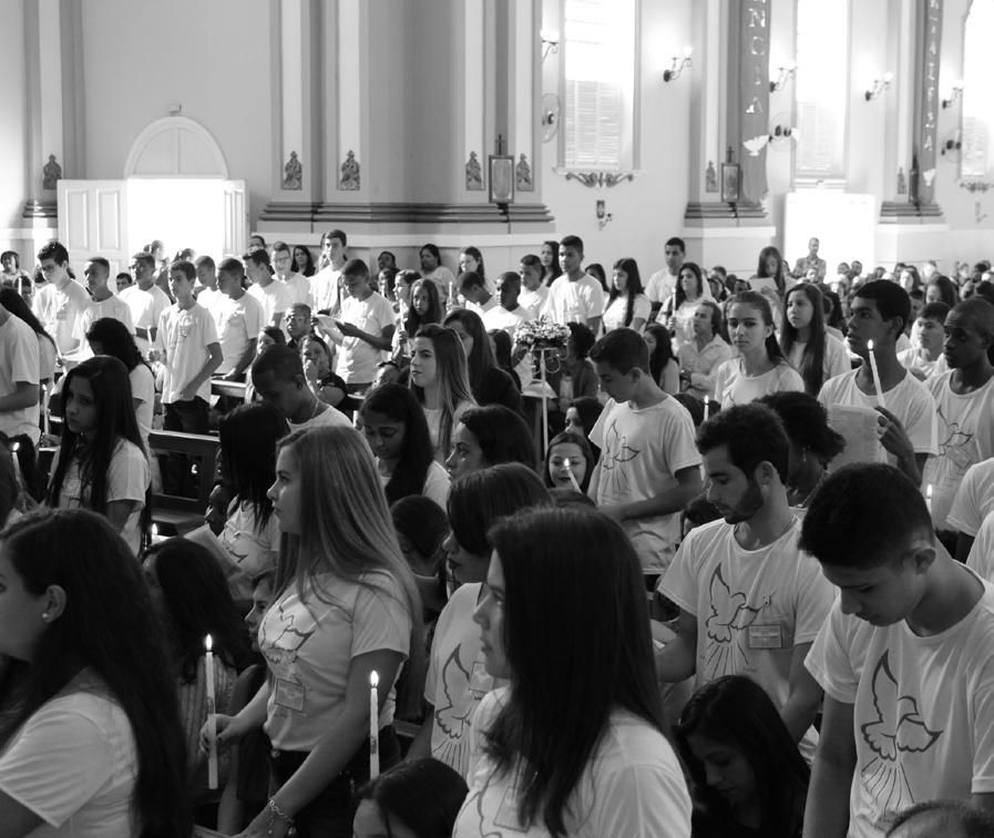 Jovens da Paróquia de Nossa Senhora da Piedade recebem o Sacramento da Crisma Cento e vinte e quatro jovens da Paróquia de Nossa Senhora da Piedade receberam o Sacramento da Crisma no último dia 23