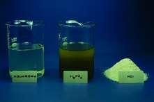 CARACTERÍSTICAS FÍSICAS c) Densidade: - Pouca importância nos adubos sólidos Ex: Uréia (sacaria = 40 kg ou > volume) - Importante para adubos fluidos.