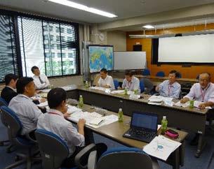 Reunião de Project Management Commitee (PMC) Efetuar a coleta de opiniões, a transmissão de informações e outros, antes da reunião de fortalecimento cooperativo de grupos de agricultores nikkeis