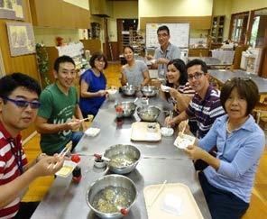 Treinamento para formação de líderes sucessores Intercâmbio e treinamento para formar líderes das pessoas relacionadas à agricultura nikkei dos