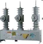 5 Os sinais para o controle eletrônico são obtidos a partir de transformadores de corrente tipo bucha, montados internamente.