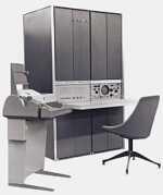 Em em 1963 foi lançado pela empresa americana DEC - Digital Equipament Corporation, o primeiro minicomputador.o PDP-5.