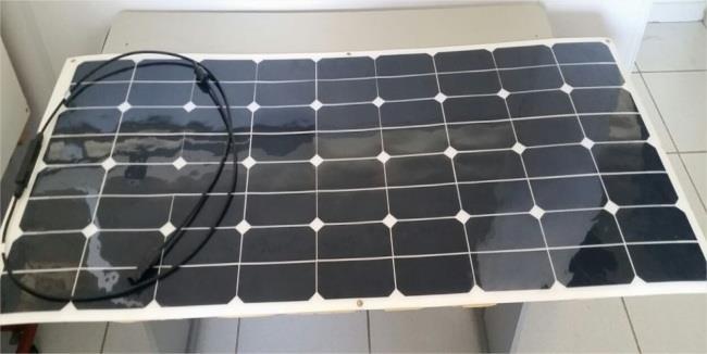 Materiais e Métodos Desenvolvimento dos protótipos fotovoltaicos Neste trabalho foram desenvolvidos quatro tipos de protótipos apresentando diferentes estruturas físicas nos encapsulamentos das