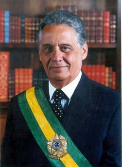 GOVERNOS FHC: 1995 98 E 1999-2002 Vida Fernando Henrique Cardoso foi presidente da República Federativa do Brasil por dois mandatos consecutivos: o primeiro, de 1º de janeiro de 1995 a 1º de janeiro