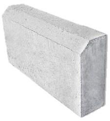 Mini Guia PRODUTO DIMENSÕES PEÇAS POR PALETE MINI GUIA 0.07 x 0.19 x 0.39 cm 144 Unidades As Guias de Concreto ( meio fio ) são limitadores físicos das plataformas de jardins e ao redor das arvores.