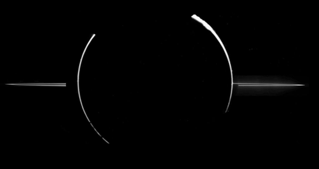 Júpiter - Anéis Os anéis de Júpiter foram descobertos em 1979. São formados por partículas de poucos microns (0,0001 cm) e têm espessura entre 30-300 km.