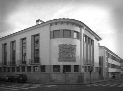 Fig. 24 Escola Industrial Faria de Guimarães na Rua da Firmeza 212, compra do edifico foi autorizada em 1927.