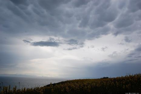Elementos do clima Nebulosidade: cobertura do céu por nuvens e nevoeiro.