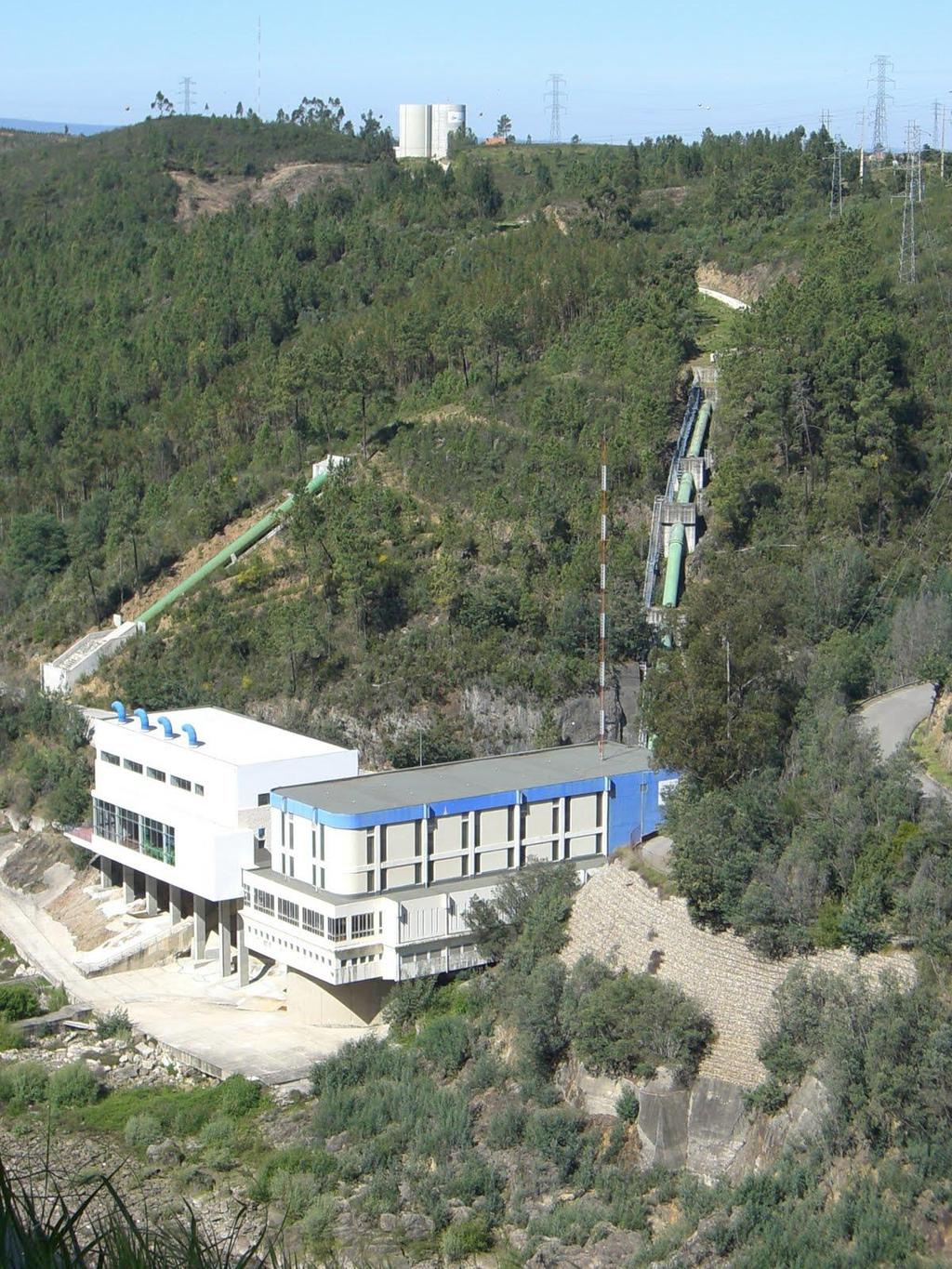 CHAMINÉ DE EQUILÍBRIO EXEMPLO DO SISTEMA ELEVATÓRIO DE CASTELO DE BODE