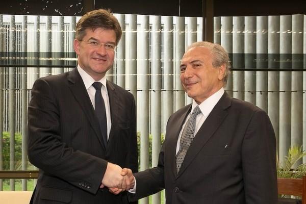 O chanceler da Eslováquia, Miroslav Lajčák, em sua primeira visita oficial ao Brasil, foi recebido, nessa quarta-feira (25), pelo ministro das Relações Exteriores, Mauro Vieira, e pelo