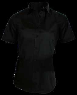 SHORT SLEEVE MEN S SHIRT MUKUA EASY EN 100% cotton poplin fabric of excellent quality and easy care. Very modern and finishings. Modern and comfortable collar.