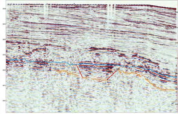 6.3. Interpretação Sísmica A análise dos dados sísmicos permitiu visualizar as estruturas geológicas características no horizonte correspondente ao Grupo Lagoa Feia, pertencentes à fase Rifte da