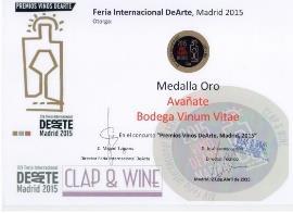 considerado como o melhor da região, pontuado com 88 pontos pela prestigiada plataforma de vinhos alemã Wein Plus; Medalha de Ouro nos prêmios VINO
