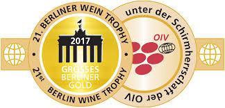 Possui um reconhecimento que se reflete internacionalmente: Medalha de Ouro Berlin Wine Trophy 2017, como o Melhor Vinho Espumante; Selo de Ouro no International Wine Guide,