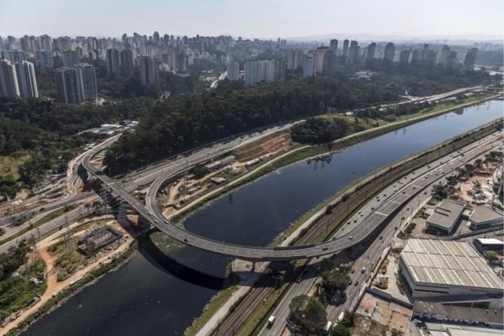 habitacionais Corredor de ônibus Berrini.