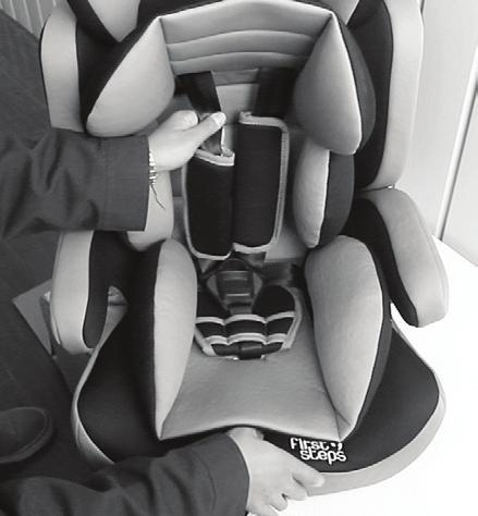 cinto de segurança (Grupo 1): O uso do sistema de cinto de segurança da Cadeira Capri, somente é permitido para crianças com peso dos 9 aos 18 kg (aproximadamente dos 9 meses aos 4 anos).