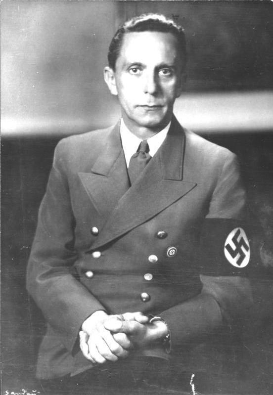 Joseph Goebbels (1897-1945) (ministro da Cultura Popular e da Propaganda) -Responsável pela popularização da