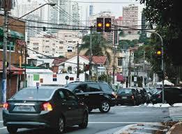 Se um semáforo quebra, ou falta energia, o trânsito vira um caos: