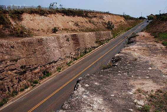 Geologia Folhelho rocha sedimentar de ambiente marinho profundo Arenito rocha sedimentar de ambiente marinho raso