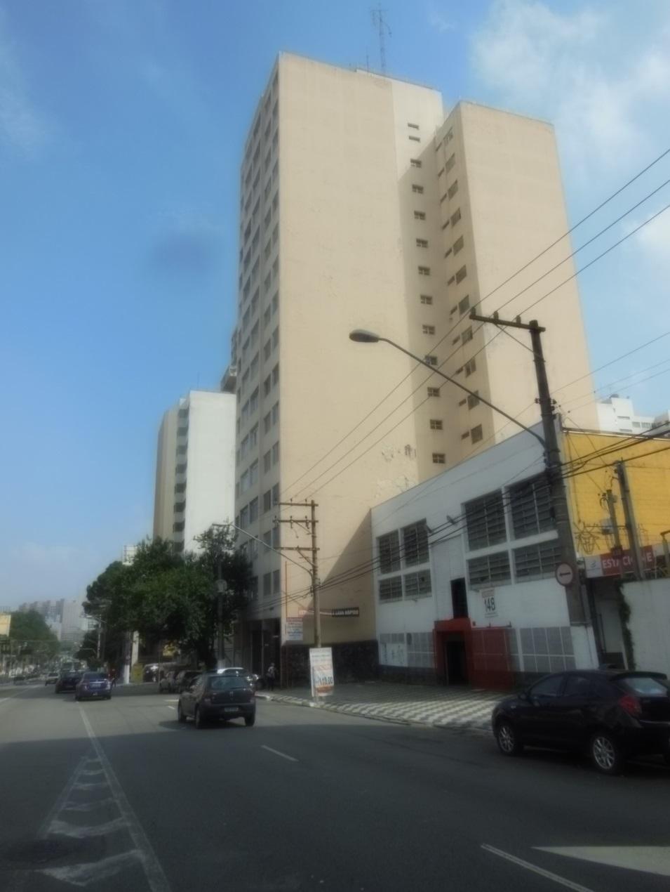 fls. 245 ANEXO II FOTOGRAFIAS Foto 01. Vista geral do Condomínio Edifício Mauá, situado à Avenida Francisco Matarazzo nº 156 e 160, Água Branca, no 19º Subdistrito - Perdizes, São Paulo-SP.