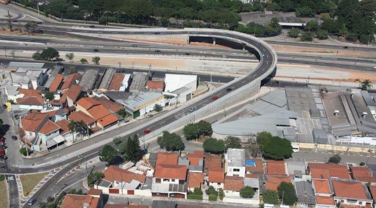 Viaduto Via Anhanguera SP-330 km, km