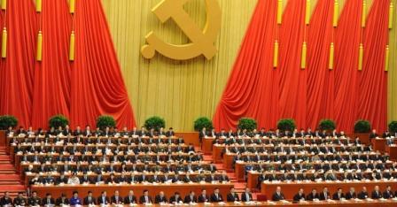 Governo e democracia na China Governo e democracia na China Poĺıtica externa Desafios do presidente Xi Jinping China: 22 Províncias, 5 regiões autônomas e 3