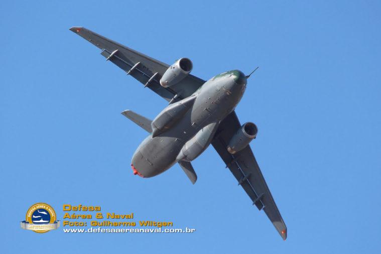 do chalé da Embraer, instalado próximo ao local onde as