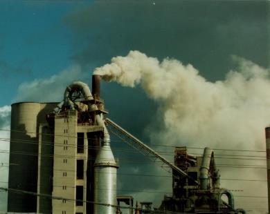 Se destinados em unidades de incineração, a queima da borracha gera enormes quantidades de material