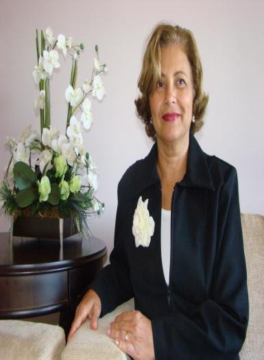 Professora aposentada da Rede Municipal de Ensino de Aracaju/SE.