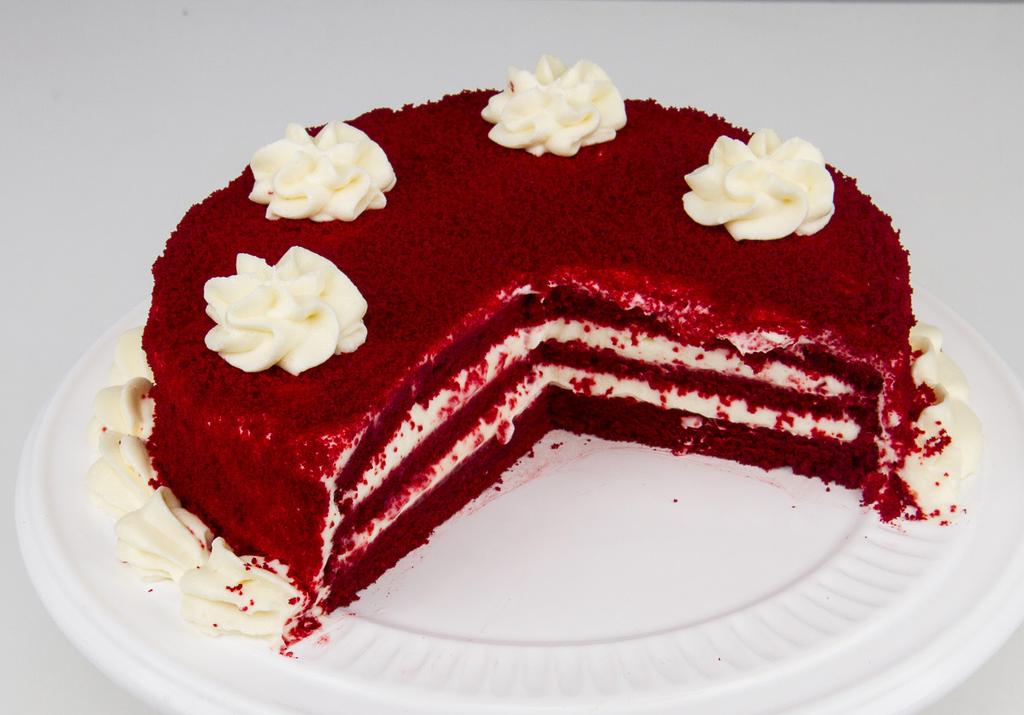 Confeitaria americana 18 Red velvet cake DURABILIDADE: aproximadamente 5 dias em refrigerador RENDIMENTO: 1 bolo de 25 cm Massa 220 g de açúcar refinado 140 g de manteiga integral sem sal em ponto de