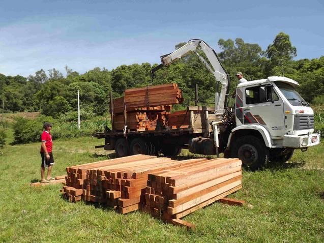 3. Demarcação e cercamento da área