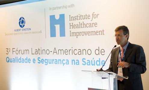 Debate estratégico Em parceria com o Institute for Healthcare Improvement (IHI), o Einstein realiza anualmente o Fórum Latino-Americano de Qualidade e Segurança na Saúde.