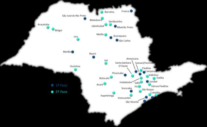 brasileiro Mercado de Telecom estimado em R$ 13 bilhões por ano Processo: Fase 1: 17 cidades (total de 649 km de cabos ópticos)