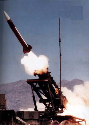 20 1. Itrodução Ifluêcia dos Erros as Soluções Exemplo 1: Falha o laçameto de mísseis (25/02/1991 Guerra do