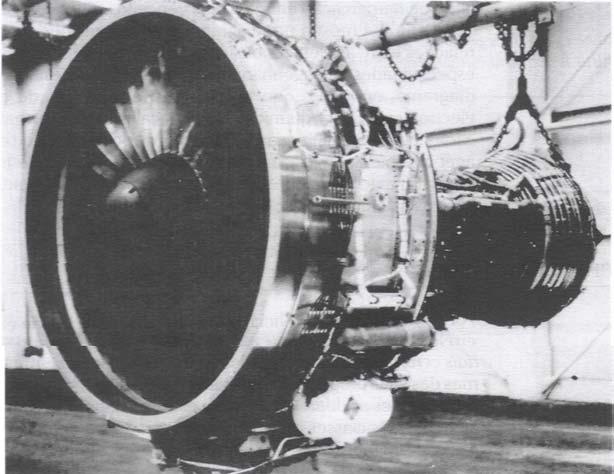 Ciência dos Materiais 1ª Parte Figura 1.3 O motor de avião a jacto (PW2037) é feito essencialmente de ligas metálicas.
