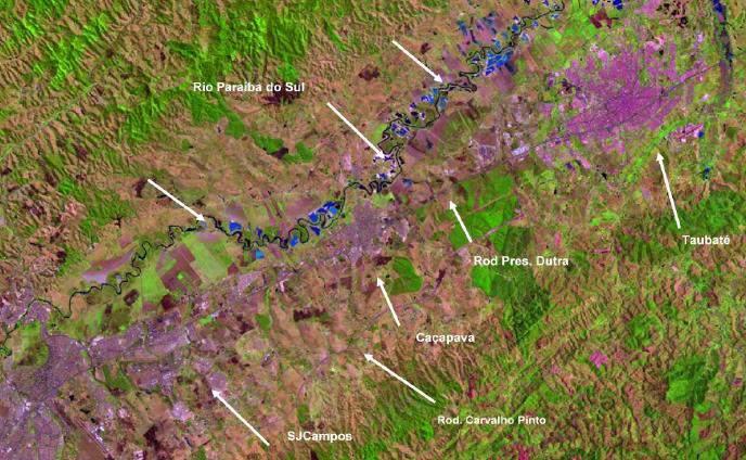 Figura 12 Imagem Landsat7/ETM+ de 2000, composição RGB543 das áreas