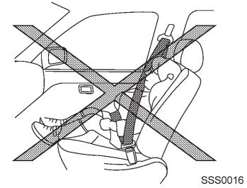 ATENÇÃO Todas as pessoas que dirigem ou viajam no veículo devem sempre utilizar o cinto de segurança.