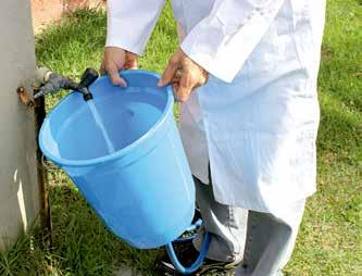 Prepare a água clorada Para preparar a água